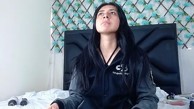 EmmaWilliamss online show from 11-28-25, 03:34