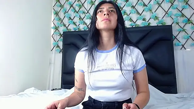 EmmaWilliamss online show from 01-14-26, 02:31