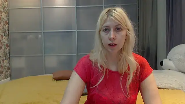 KyliePag online show from 04-12-26, 05:54