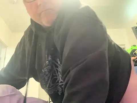 Snapshot of iwantutocum1X chatting on 06-26-26, 08:14 iwantutocum1X online show from 06-26-26, 08:14