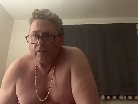 Snapshot of iwantutocum1X chatting on 02-25-26, 10:04 iwantutocum1X online show from 02-25-26, 10:04