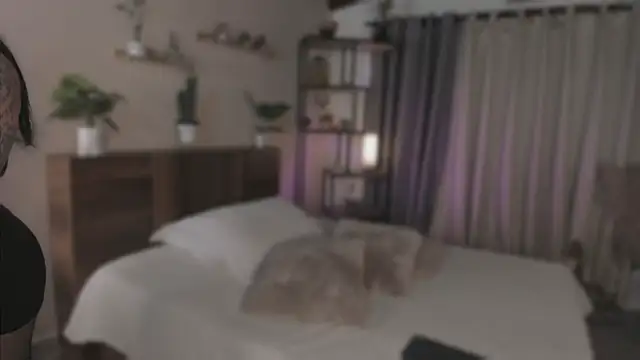 Snapshot of VampGirl1 chatting on 05-19-26, 12:45 VampGirl1 online show from 05-19-26, 12:45