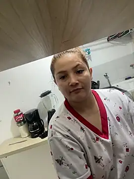 EmilyBarragan online show from 01-24-25, 05:10