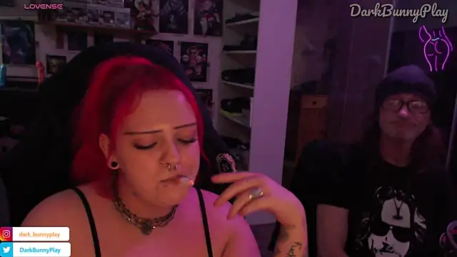 Snapshot of DarkBunnyPlay chatting on 02-07-25, 08:20 DarkBunnyPlay online show from 02-07-25, 08:20