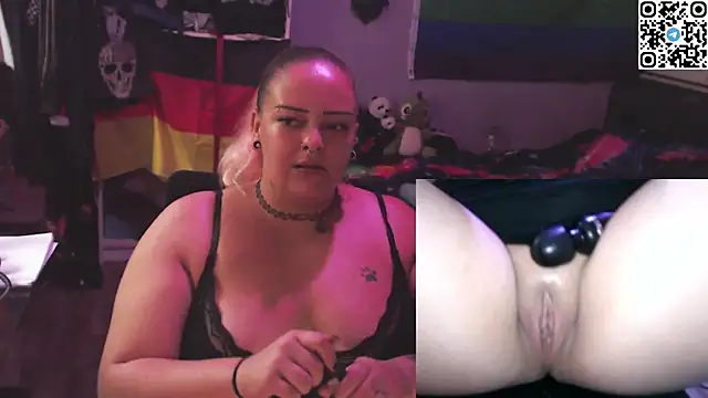 Snapshot of DarkBunnyPlay chatting on 07-01-26, 07:41 DarkBunnyPlay online show from 07-01-26, 07:41