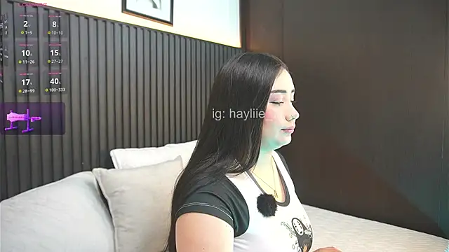 haylie  online show from 06-17-26, 06:24