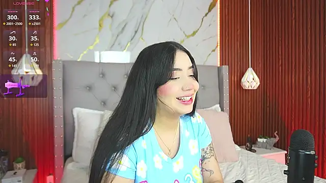 haylie  online show from 10-06-25, 02:24