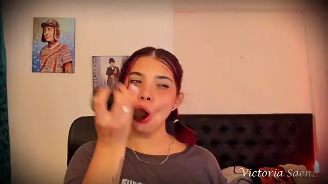 Snapshot of victoriaasaenz_ chatting on 03-20-25, 03:45 victoriaasaenz online show from 03-20-25, 03:45