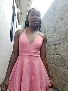 Snapshot of Nelly_jo chatting on 06-19-26, 04:40 Nelly jo online show from 06-19-26, 04:40