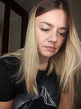KrissSexi online show from 10-17-25, 07:15