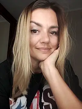 KrissSexi online show from 10-06-25, 03:02
