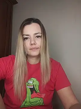 KrissSexi online show from 12-15-25, 08:25