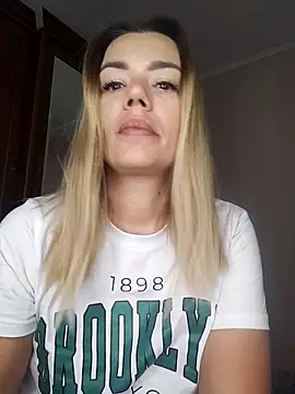 KrissSexi online show from 10-12-25, 07:43
