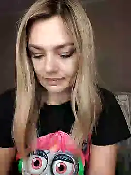 KrissSexi online show from 03-18-25, 04:29