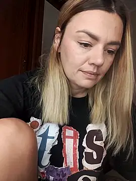 KrissSexi online show from 09-18-25, 04:59