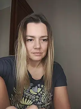 KrissSexi online show from 11-18-25, 05:16