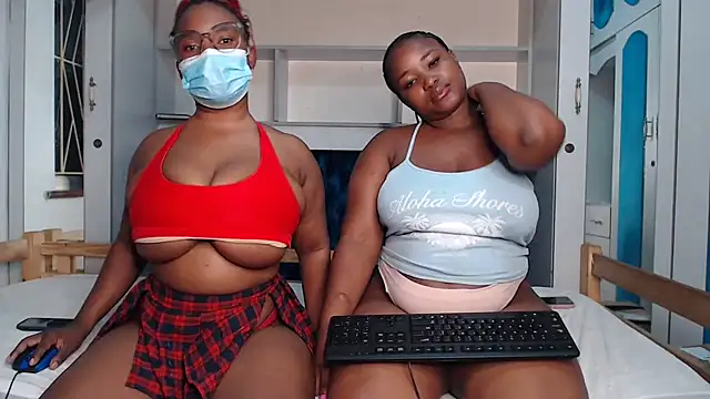 SexyAmeena2002 online show from 01-14-26, 09:29