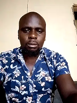 Snapshot of Leebwoy20 chatting on 10-18-25, 06:59 Leebwoy20 online show from 10-18-25, 06:59