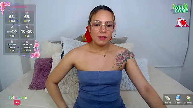 Snapshot of Bianca____ chatting on 03-23-25, 01:53 Bianca online show from 03-23-25, 01:53