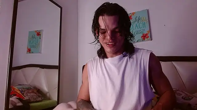 AlbertBernal69 online show from 10-11-25, 02:01