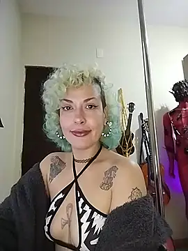Snapshot of MariLouM chatting on 07-06-26, 10:56 MariLouM online show from 07-06-26, 10:56