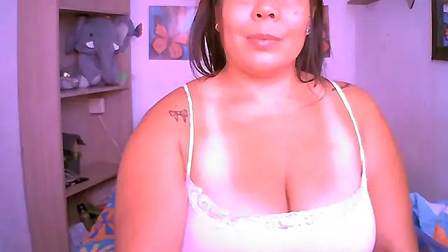 Snapshot of ChiaraFioree chatting on 05-03-26, 08:45 ChiaraFioree online show from 05-03-26, 08:45