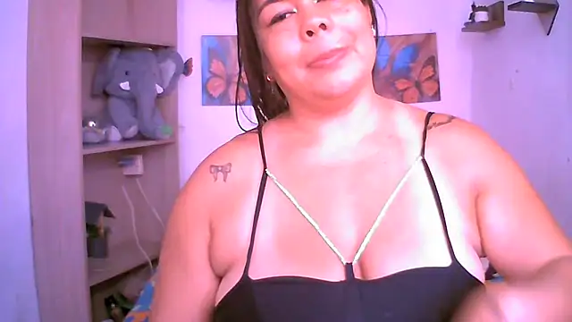 Snapshot of ChiaraFioree chatting on 05-07-26, 08:01 ChiaraFioree online show from 05-07-26, 08:01