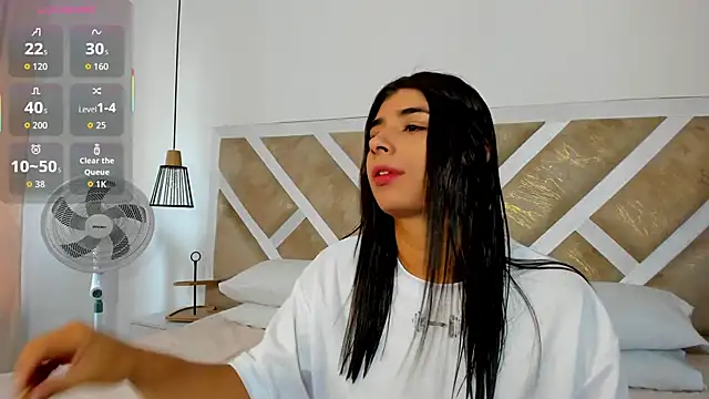 Snapshot of ZiaCalifa chatting on 03-27-26, 02:40 ZiaCalifa online show from 03-27-26, 02:40