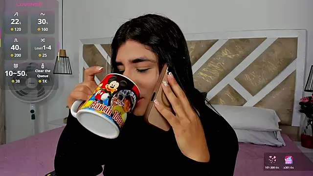 Snapshot of ZiaCalifa chatting on 03-17-26, 11:46 ZiaCalifa online show from 03-17-26, 11:46