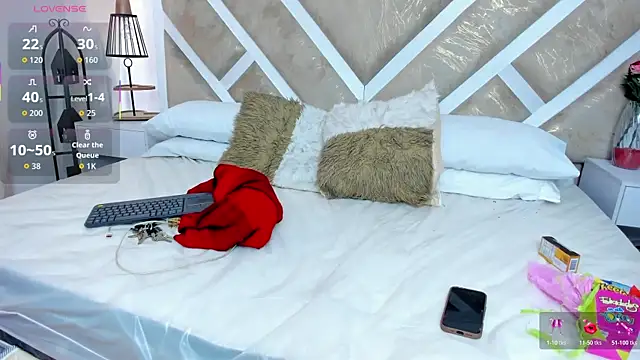 Snapshot of ZiaCalifa chatting on 02-07-26, 01:19 ZiaCalifa online show from 02-07-26, 01:19