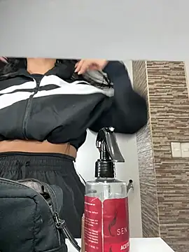 Snapshot of ZiaCalifa chatting on 04-08-26, 11:22 ZiaCalifa online show from 04-08-26, 11:22