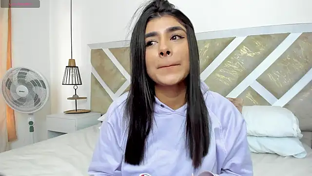 Snapshot of ZiaCalifa chatting on 02-25-26, 12:38 ZiaCalifa online show from 02-25-26, 12:38