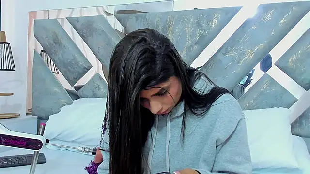 ZiaCalifa online show from 10-28-25, 12:04