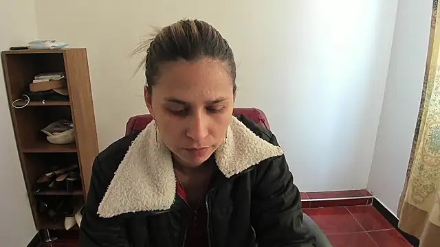 Snapshot of lauren_ashlee chatting on 05-20-26, 02:58 lauren ashlee online show from 05-20-26, 02:58
