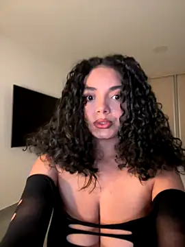 Snapshot of Mariecurl chatting on 11-15-25, 11:09 Mariecurl online show from 11-15-25, 11:09