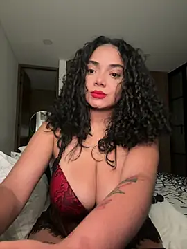 Snapshot of Mariecurl chatting on 03-02-25, 02:30 Mariecurl online show from 03-02-25, 02:30