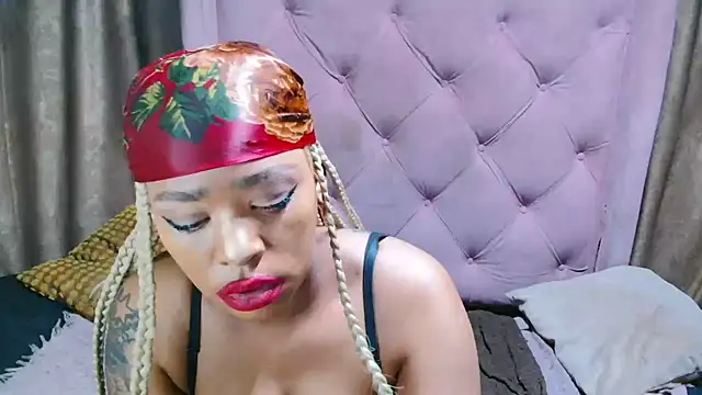 Snapshot of AFRICANGODDESSXXX chatting on 06-10-26, 10:55 AFRICANGODDESSXXX online show from 06-10-26, 10:55
