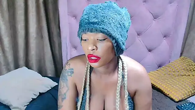 Snapshot of AFRICANGODDESSXXX chatting on 06-12-26, 08:17 AFRICANGODDESSXXX online show from 06-12-26, 08:17