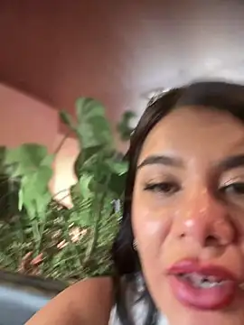 Insane Issa online show from 12-21-25, 06:09