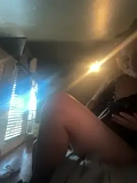 SummerBlueMoon online show from 03-25-26, 09:14