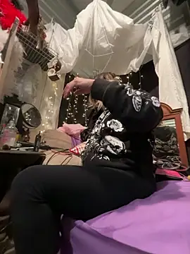 SummerBlueMoon online show from 01-07-26, 03:33