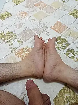 Hardapple01 online show from 11-18-25, 10:02