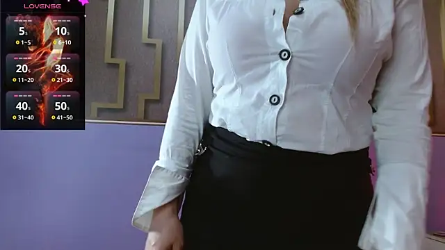 Snapshot of Esmeralda_oikos chatting on 05-30-26, 03:02 Esmeralda oikos online show from 05-30-26, 03:02