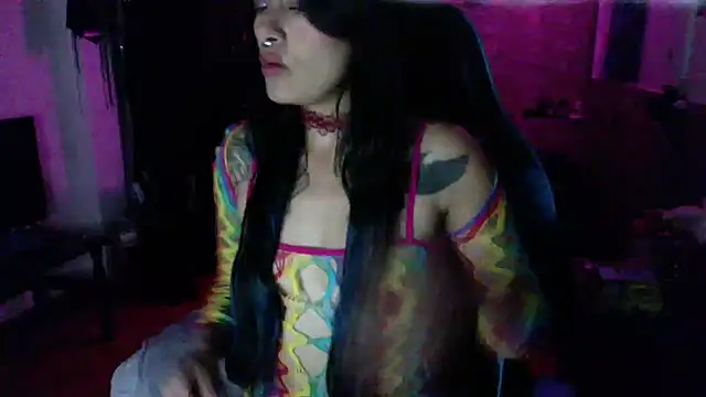 Snapshot of AngelaQueen_ chatting on 09-17-25, 05:37 AngelaQueen online show from 09-17-25, 05:37
