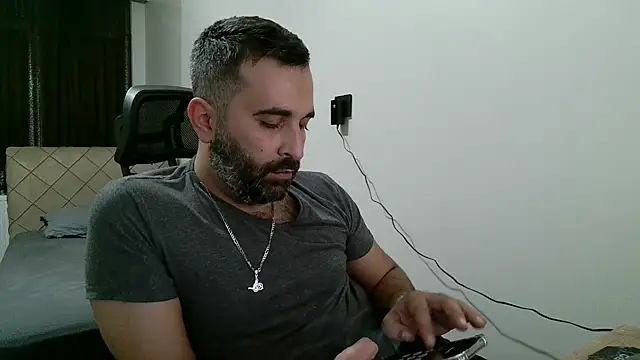 tgltplsr online show from 01-08-26, 01:33