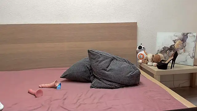 ZoeKhalifa online show from 10-26-25, 01:00