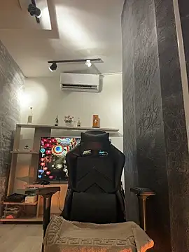 LunaBaker-1 online show from 11-25-25, 08:42