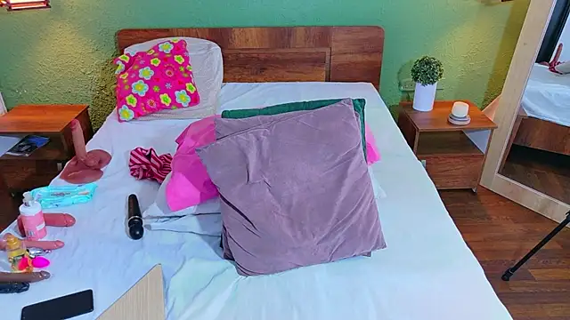 Snapshot of dannaahbrown chatting on 05-18-26, 02:55 dannaahbrown online show from 05-18-26, 02:55