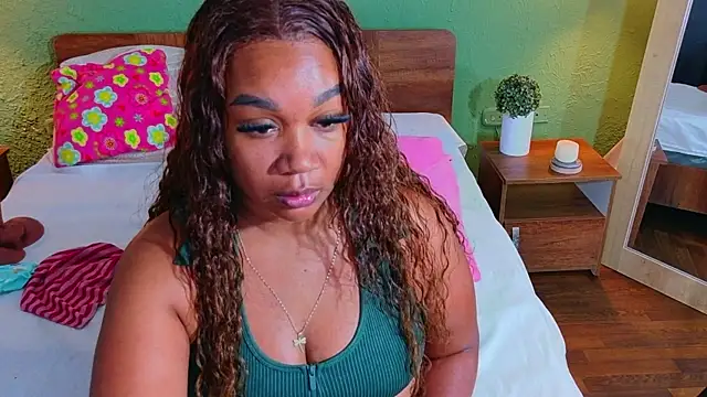 Snapshot of dannaahbrown chatting on 05-16-26, 05:01 dannaahbrown online show from 05-16-26, 05:01