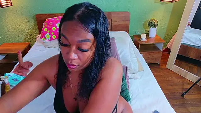 Snapshot of dannaahbrown chatting on 05-06-26, 10:14 dannaahbrown online show from 05-06-26, 10:14